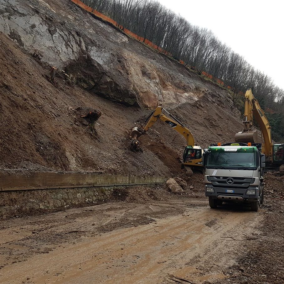 Ripristino e consolidamento della scarpata a monte della S.P. ex SS19