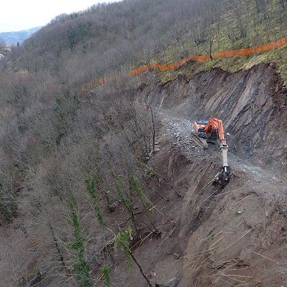 Ripristino e consolidamento della scarpata a monte della S.P. ex SS19