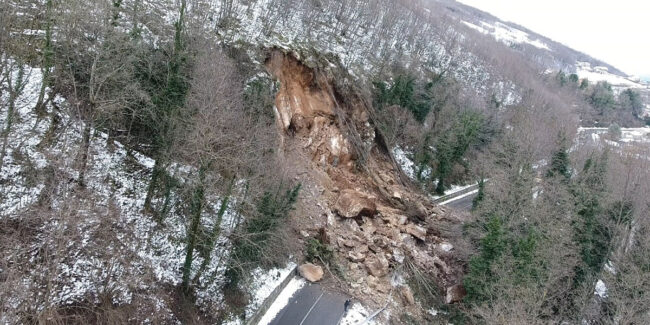 Ripristino e consolidamento della scarpata a monte della S.P. ex SS19 Ripristino e consolidamento della scarpata a monte della S.P. ex SS19