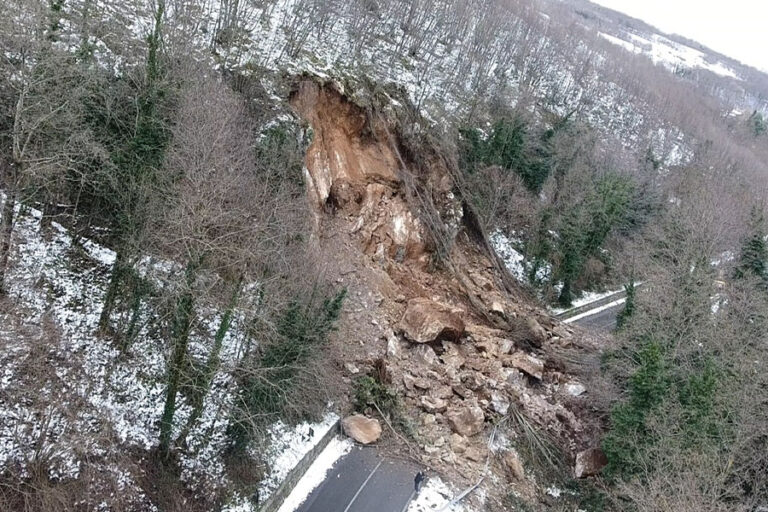 Ripristino e consolidamento della scarpata a monte della S.P. ex SS19
