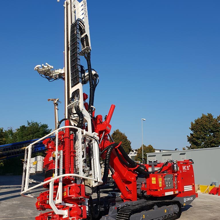 Perforatrice Comacchio MC15