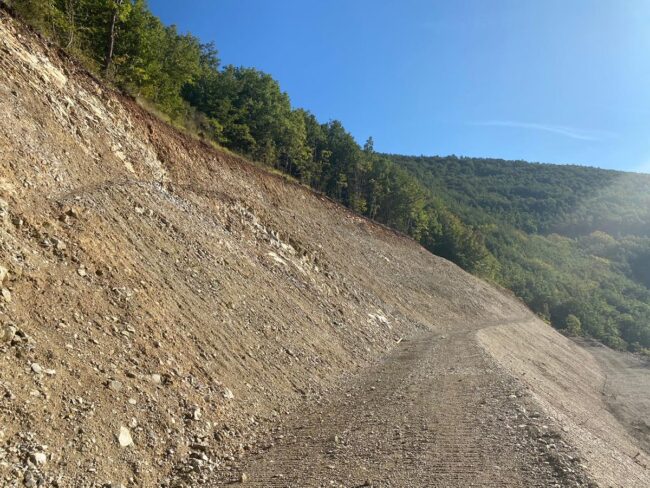 Tre Valli Umbre. Rafforzamento pendice