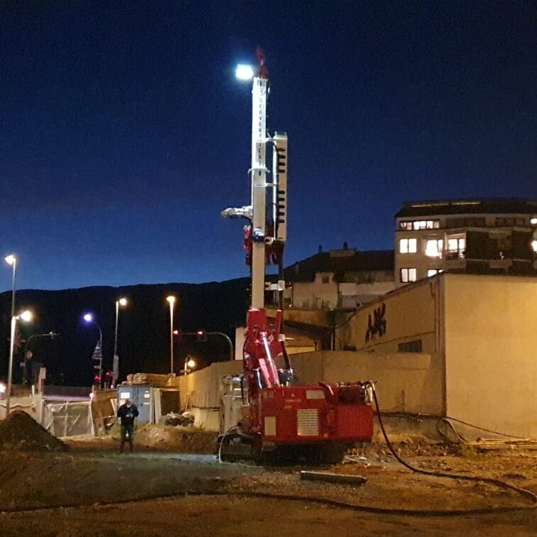 Bolzano. Walther Park, tunnel Alto Adige