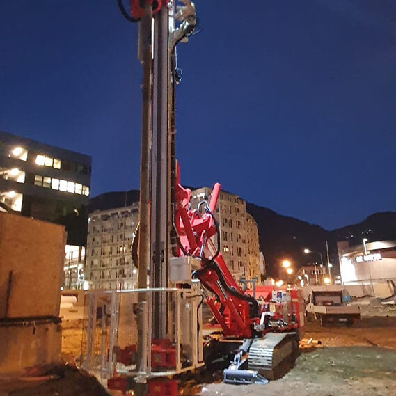 Bolzano. Walther Park, tunnel Alto Adige