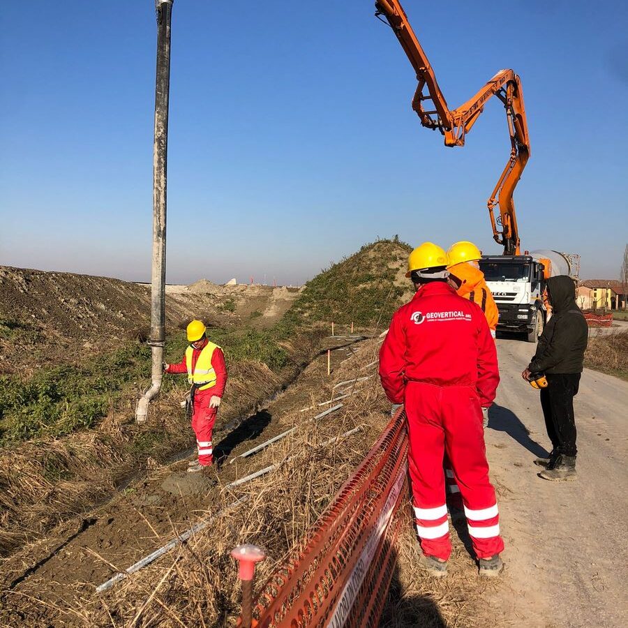 Lavori su raccordo A15 - A22